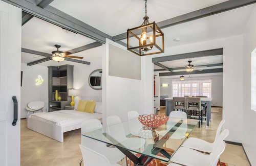 Racquet Club South Casa | Entertainer Grand Delight - A Ryson Property