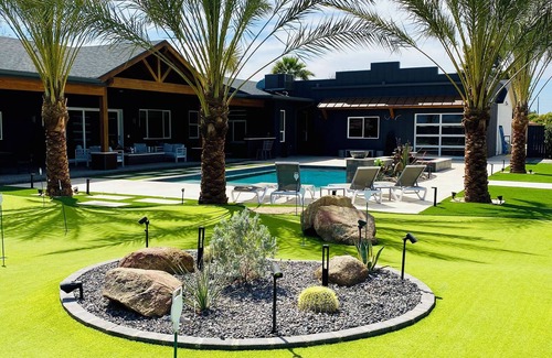 Chandler Casa | Entertainers Paradise! - Events and Stays! - Resort Vibes - Pool n Spa - Games!