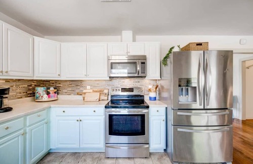 Dripping Springs Casa | Private Pool, 5/2, hot tub, Blanco river