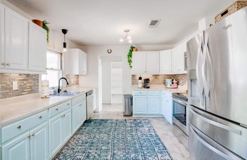 Dripping Springs Casa | Private Pool, 5/2, hot tub, Blanco river