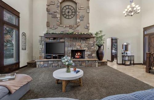 Meridian Casa | Entertainment Castle - Large Group & Company Func