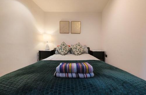 Buckland Apartamento | Entire 1 Bedroom Apartment - Private, Self-Contained & Great Value