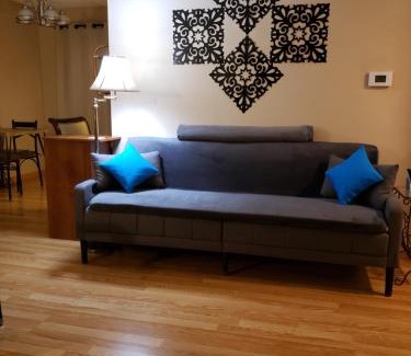 Sable Altura Chambers Apartamento | Entire 1 BR Condo- Near Anschutz, UC Health, DIA- In-Unit Washer Dryer- Seasonal Discounts!