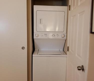 Sable Altura Chambers Apartamento | Entire 1 BR Condo- Near Anschutz, UC Health, DIA- In-Unit Washer Dryer- Seasonal Discounts!