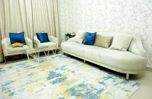 Ajman Apartamento | entire 1BHK with Free parking and WIFI in the heart of Ajman City only for Families