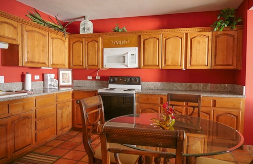 La Fonda Casa | Entire 1st floor Beachfront Condo 3BD 2 BA in La Playa La Mision