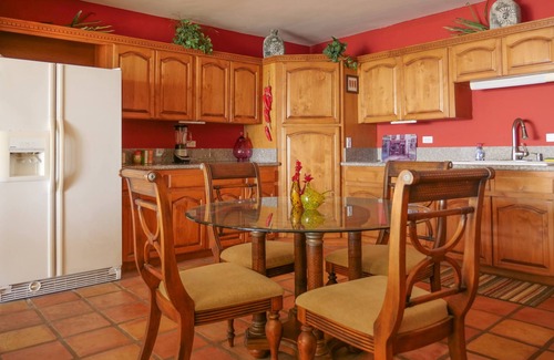 La Fonda Casa | Entire 1st floor Beachfront Condo 3BD 2 BA in La Playa La Mision