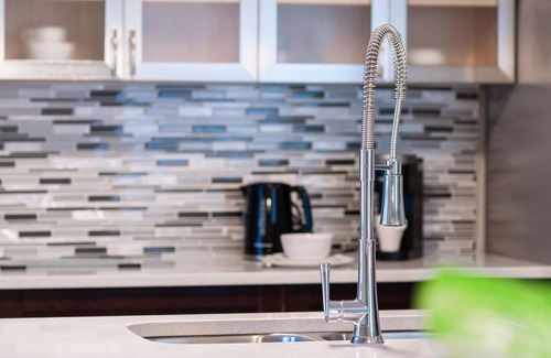 Waterloo Apartamento | ENTIRE 2 BEDROOM APARTMENT UPTOWN WATERLOO