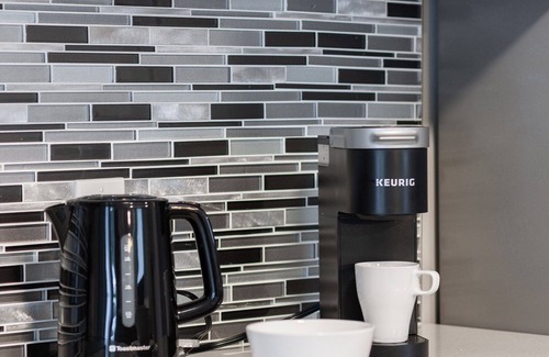 Waterloo Apartamento | ENTIRE 2 BEDROOM APARTMENT UPTOWN WATERLOO