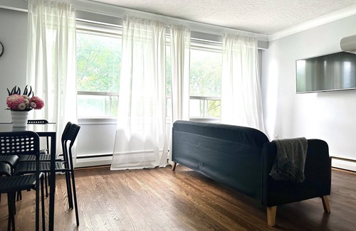 Beach Hill Apartamento | Entire 2 Bedroom Apartment in Upper Beaches