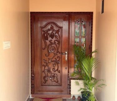 Tiruvannamalai Casa | Entire 2BHK and a garden parking