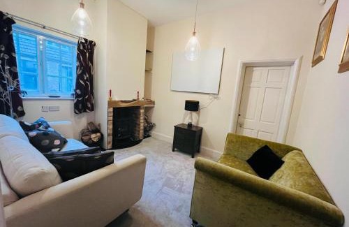 Eaton Casa | Entire 3 bedroom coach house