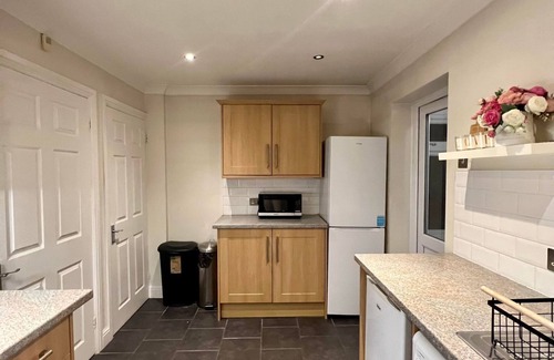 Thames Casa | Entire 3 bedroom house with game room!