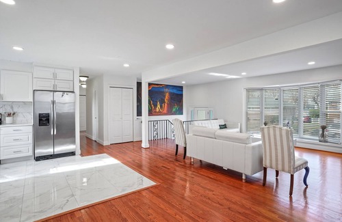 Forest Glen Casa | Entire 3 Bedroom - Silver Spring 5 Min walk to Metro