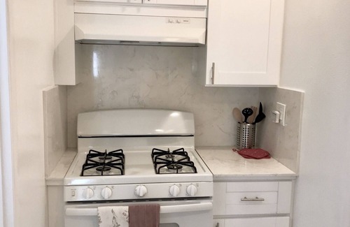 Bay Park Casa | Entire 3 Bedrooms Guest House Close Beach Downtown