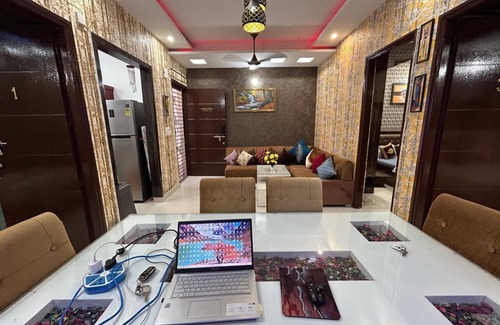 Zirakpur Apartamento | Entire 3bhk Luxury Flat in Zirakpur-panchkula-chandigarh-mohali, Punjab, India