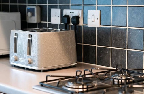 Huntingdon Casa | Entire 4 Bed House| Cosy |Luxury |Sleeps 7|Free Parking