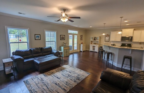 Clemson Casa | Entire 4-bedroom/3.5 bath home, screened porch