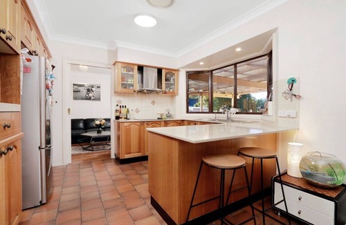 Baulkham Hills Casa | Entire 4 Bedroom House with Swimming Pool, Beautiful and Spacious