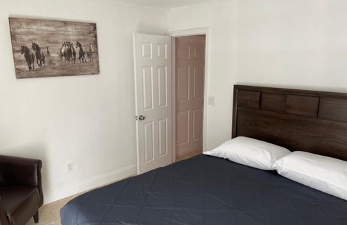 West Palm Beach Casa | Entire 4 bedroom farm house on 2 acres Sleeps 8