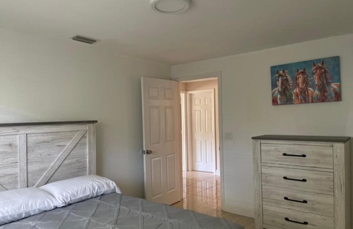 West Palm Beach Casa | Entire 4 bedroom farm house on 2 acres Sleeps 8