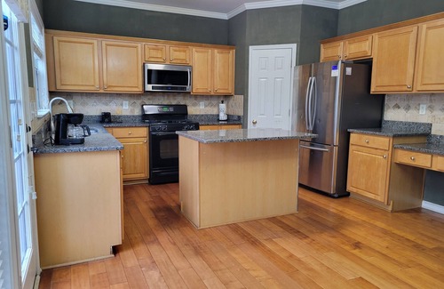 Woodstock Casa | Entire 4-bedroom house in prestigious community of Woodstock