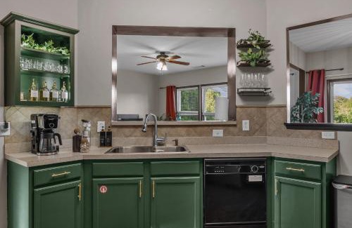 Gwinnett Place Casa | Entire 4br Private Home I-85 Access Family