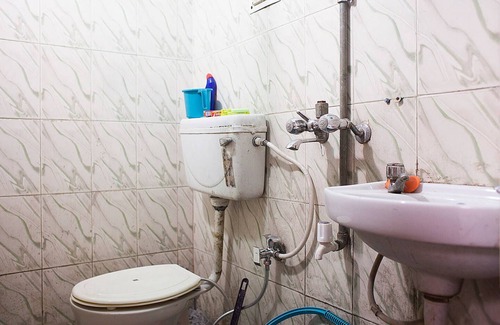 Dilshad Garden Apartamento | Todo el apartamento con aire acondicionado cerca de la estación de metro