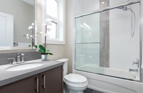 Arbutus Ridge Casa | Entire and Cozy 2BDR 2BA Home in Kitsilano