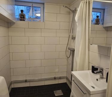 Umea Apartamento | Entire Apartment 50 sqm Modern & Free Parking