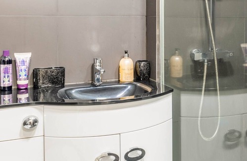 Handsworth Apartamento | Entire Apartment, Fast Wifi, Free Parking, Free Prime Video & Netflix