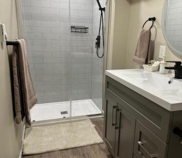 East Kootenay Apartamento | Entire Basement Guest Suite In Cranbrook
