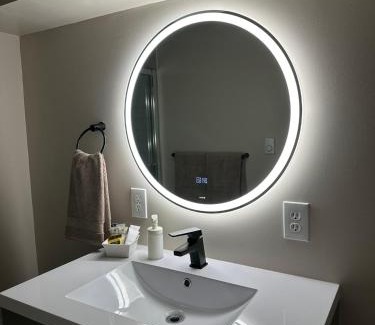 East Kootenay Apartamento | Entire Basement Guest Suite In Cranbrook