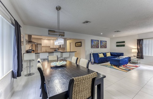 Lauderdale Beach Casa | Entire BEACH HOUSE on Ocean Blvd Fort Lauderdale!