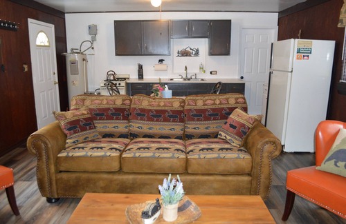Essex Casa | Entire Bear Den (cozy cabin) close to Glacier