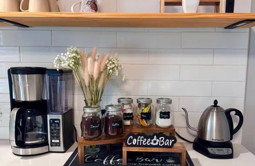 Winston - Salem Casa | Entire Bungalow hosted by Medina