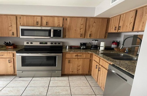 Ventura Condominio | ENTIRE condo at Ventura - comfy, quiet oasis in the heart of Orlando