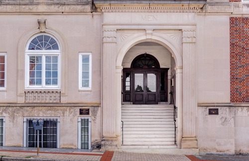 Winston - Salem Condominio | Entire condo in historic downtown Winston-salem building