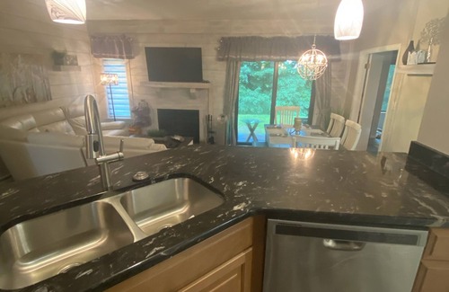 Seven Springs Condominio | Entire Condo - Swiss Mountain Resort
