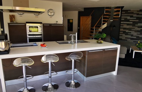 Trevou-Treguignec Casa | Entire contemporary house 10 minutes' walk from the beach in a quiet location