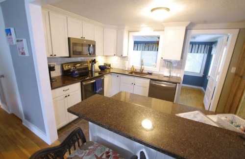 Westerly Casa | Entire cottage - Westerly quiet, beaches, downtown