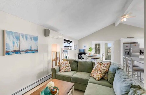 Hampton Casa | Entire Duplex - Family, Pet & Kid Friendly - River View Fire Pit - Backyard
