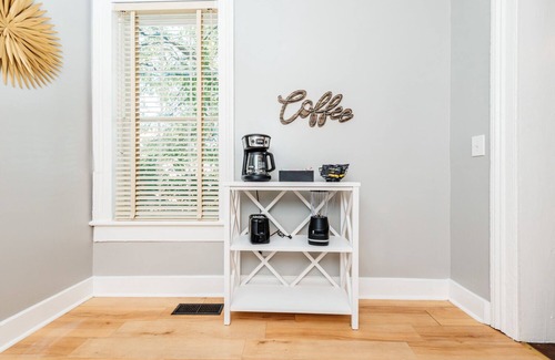 Macon Casa | Entire Duplex-Sleeps 19 Perfect for Large Groups
