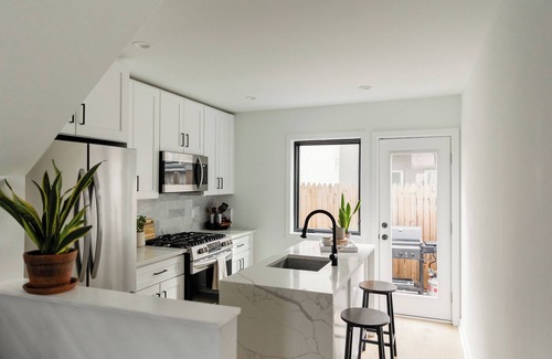 Fairmount Casa | Entire Fairmount Home With Skyline View