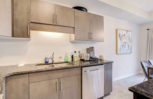 Niagara Falls Casa | Entire Family House 4 Bedroom - Niagara Falls
