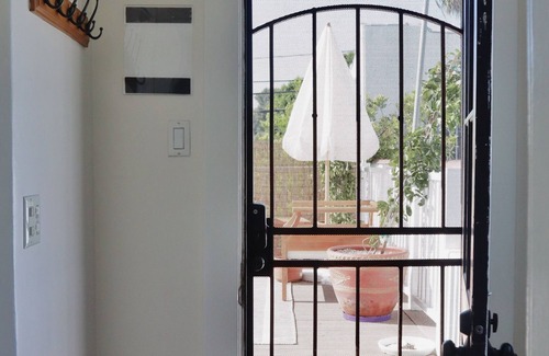 Ocean Park Apartamento | Entire Garden Apartment, Venice Beach