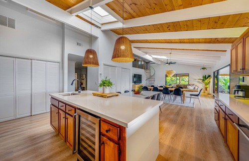 Kalaoa Casa | Entire Gated Estate w/ Lap Pool Ocean View AC in DT Kona
