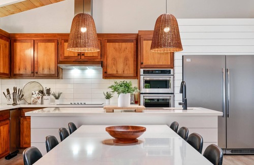 Kalaoa Casa | Entire Gated Estate w/ Lap Pool Ocean View AC in DT Kona