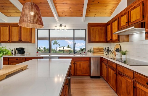 Kalaoa Casa | Entire Gated Estate w/ Lap Pool Ocean View AC in DT Kona