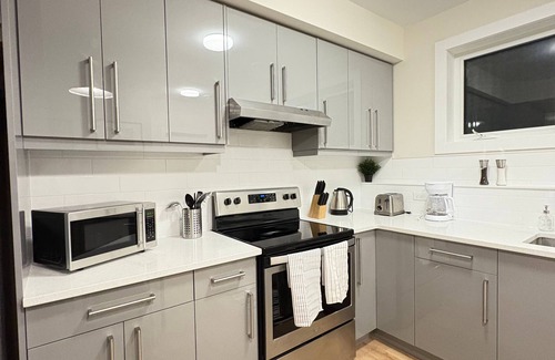 Southwest Calgary Casa | Entire guest suite in Calgary, AB